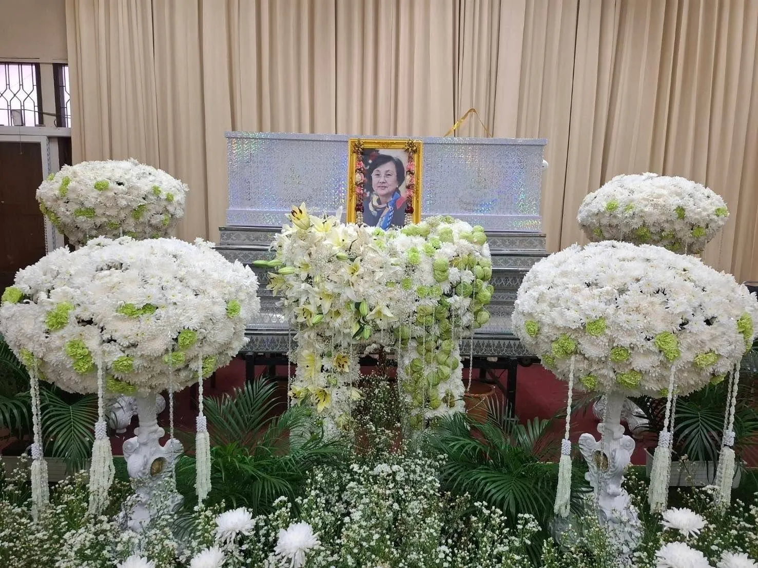 เจ้าอาวาสวัดพระธาตุดอยสุเทพ ยูเอสเอ เป็นเจ้าภาพสวดพระอภิธรรมศพ รศ.ดร.บังอร โสฬส (1)