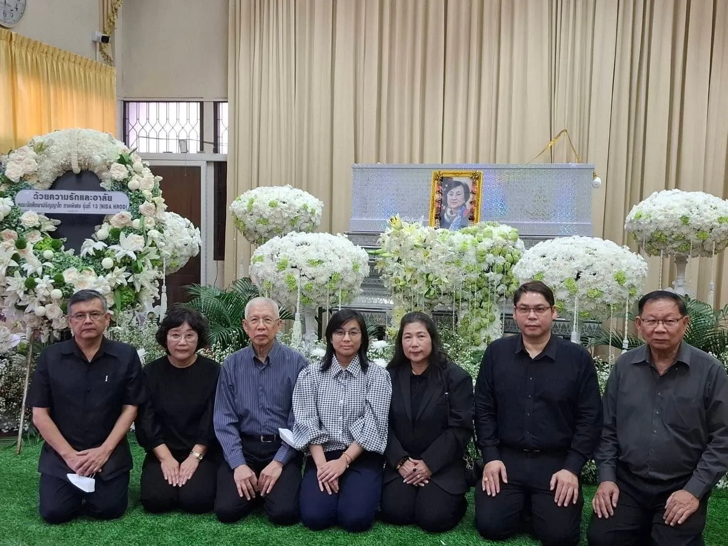 เจ้าอาวาสวัดพระธาตุดอยสุเทพ ยูเอสเอ เป็นเจ้าภาพสวดพระอภิธรรมศพ รศ.ดร.บังอร โสฬส (4)
