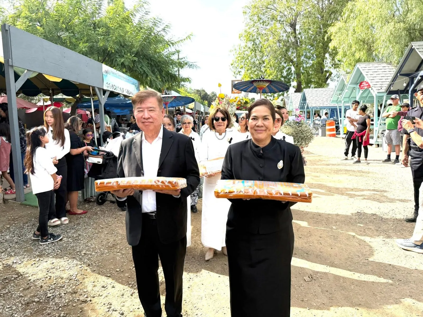 บรรยากาศงานทอดผ้าพระกฐินประทาน ประจำปี 2568 ที่วัดพระธาตุดอยสุเทพ ยูเอสเอ (2)