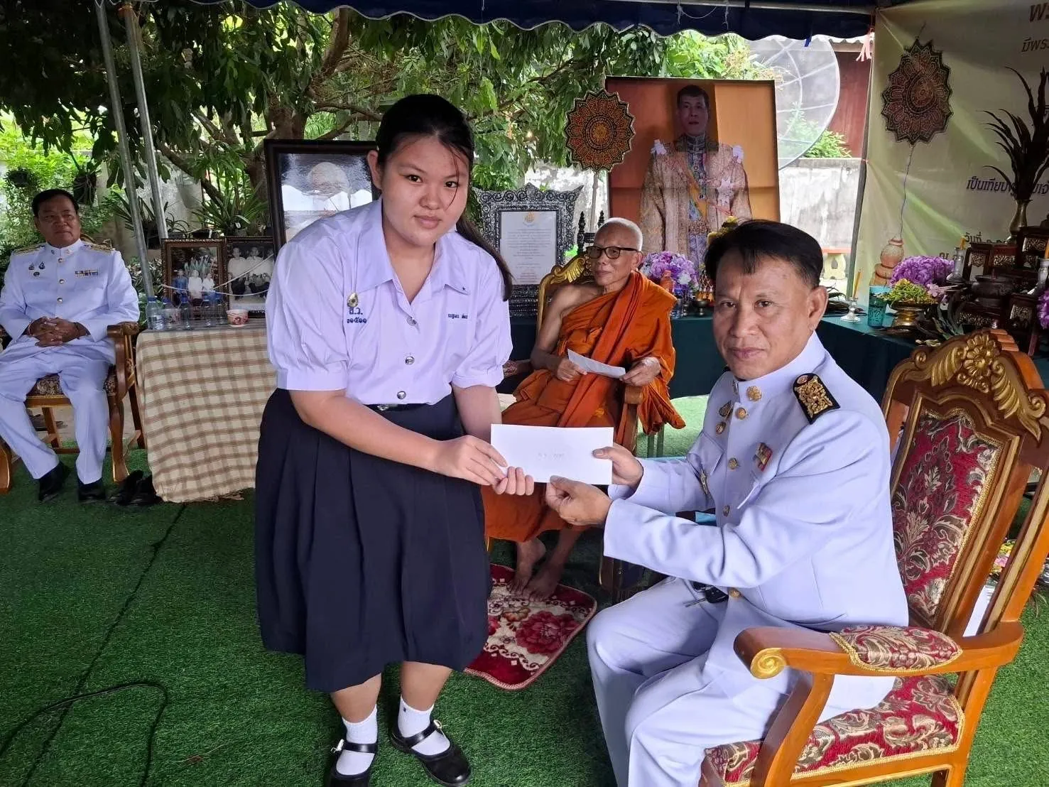 มอบทุนการศึกษาแก่เยาวชน และฉลองพัดยศพระครูวิเทศกัลยาณธรรม ณ บ้านท่าจำปี สันป่าตอง เชียงใหม่ (9)
